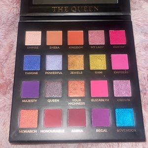 Eloise Beauty the queen palette